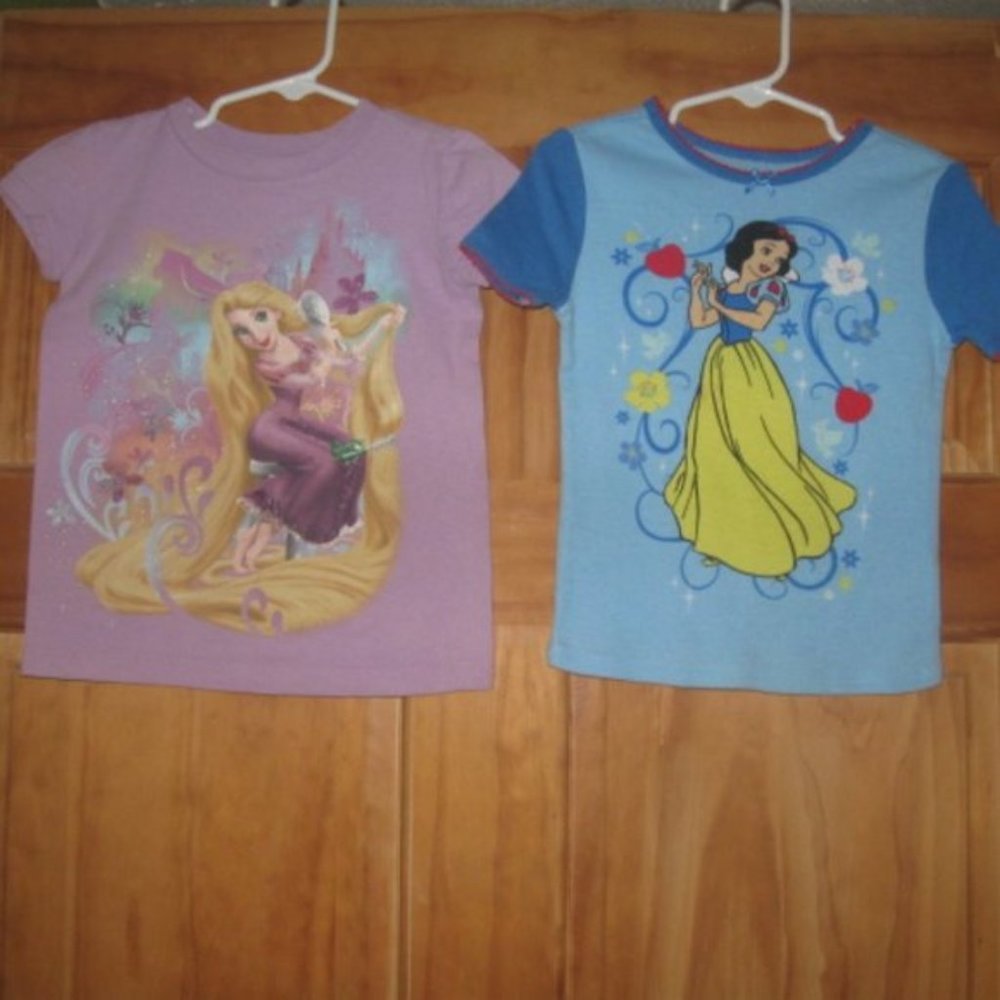 5/$30 Girls Disney T Shirt/Sleep Shirt Bundle